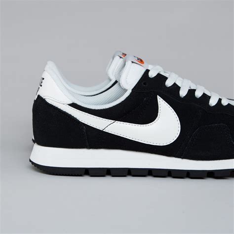 nike air pegasus 83